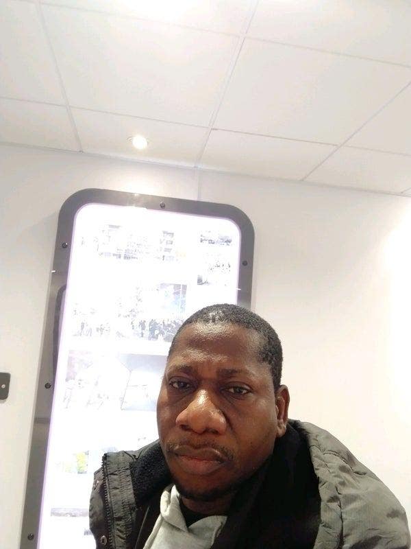 Just I alone. I am looking for a double room.... Main Photo