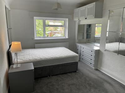 Spacious Double Bedrooms  Main Photo