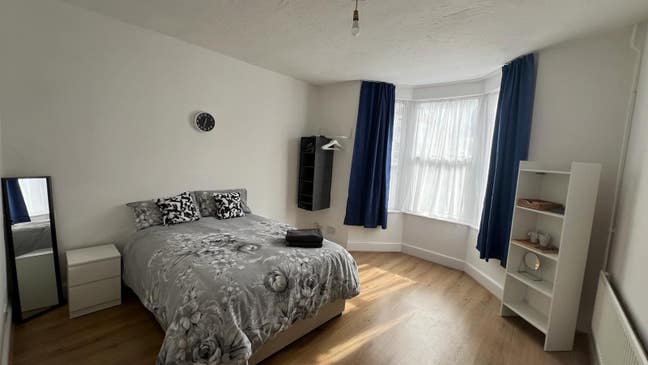 10 minutes from Cabot Circus Main Photo