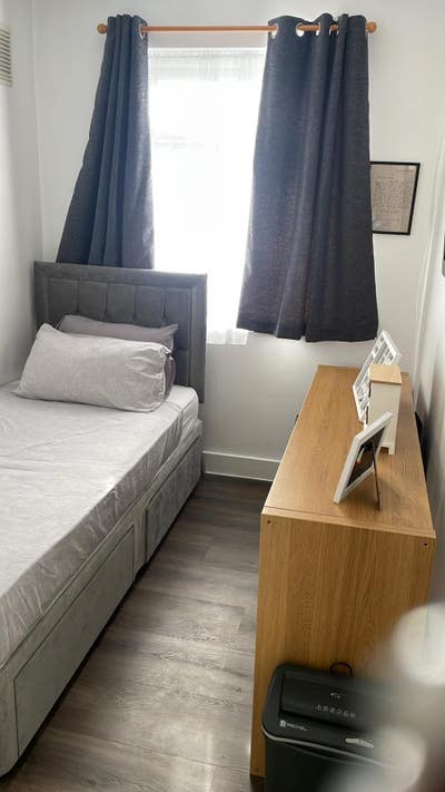 Bright single room in three bed house Main Photo