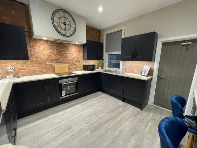💥Last Room Available! £100 off First Months Rent Main Photo