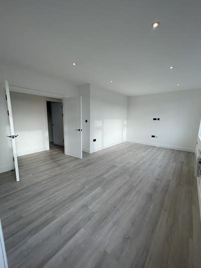 New build 2 bed flat Main Photo