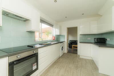 Large double rooms avail. from 01/09/26 Main Photo
