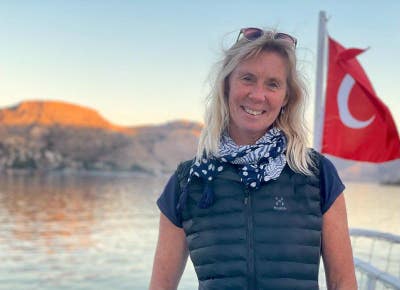 Professional, respectful female aged 56 Main Photo