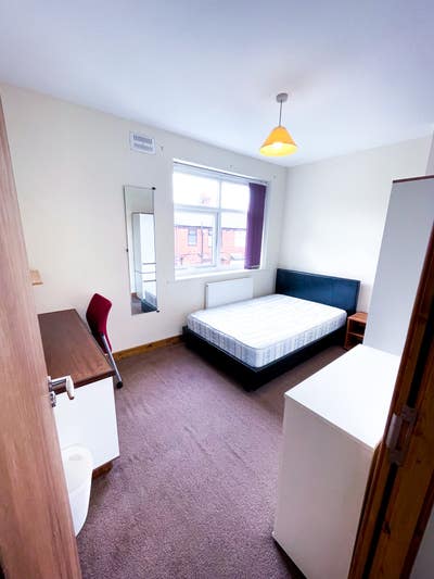 2 rooms available in Feb 2026  Main Photo