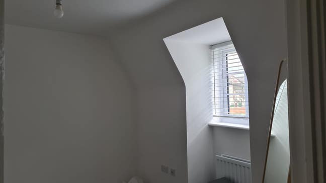  Room  to  rent  (FEMALES  preferred)  -  Heyford Main Photo