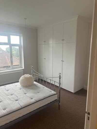 Friendly Double Room Available £800pcm Main Photo