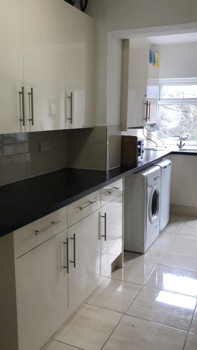 En-suite room close to oxford  Main Photo