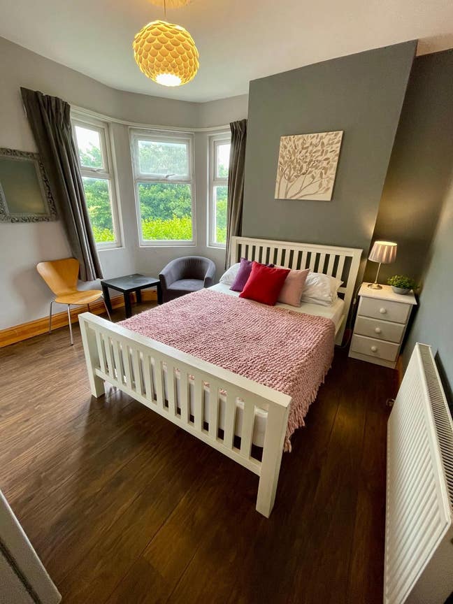 Lovely Double room with Semi-En-suite-Dudley Main Photo