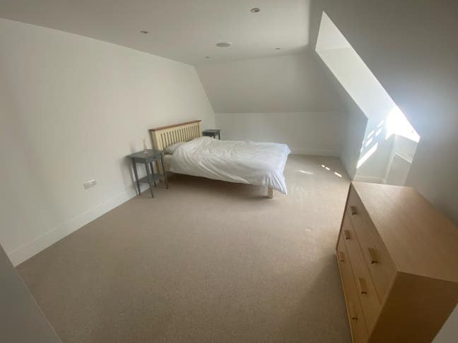 Spacious King Bedroom & Private Bathroom Main Photo