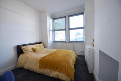 5 Rooms Available - Salisbury Avenue, Westcliff Main Photo