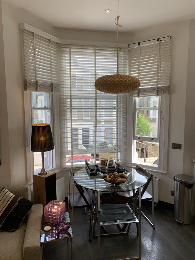 Nice room in beautiful apartment in Queen’s Park  Main Photo