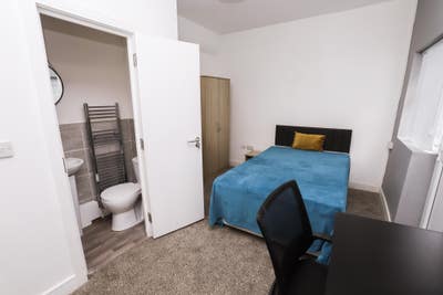 Student Houseshare!!! Apply Now!!!! All Bills inc! Main Photo