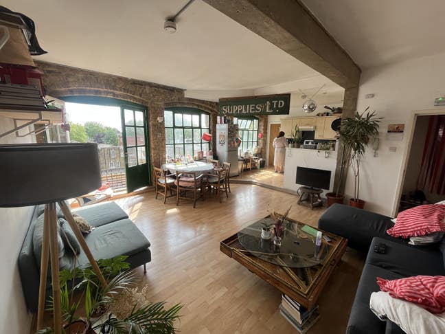 Double Room in Chill Stoke Newington Warehouse Main Photo