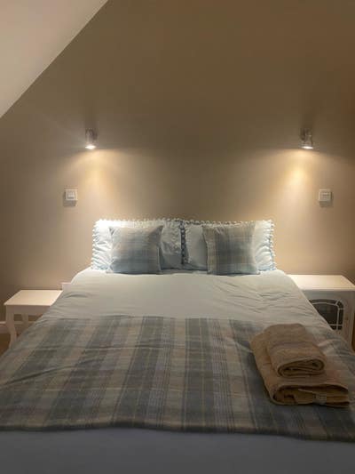Beautiful Views King size Bedroom Main Photo
