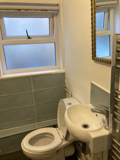 Professional quiet spacious Chorlton home  Main Photo