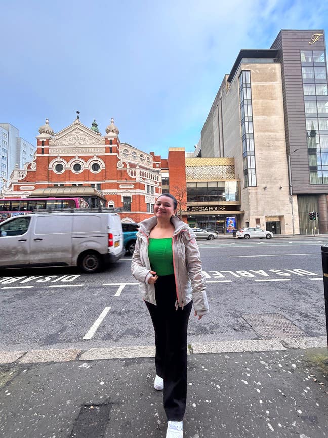 Working professional | looking for home!  Main Photo