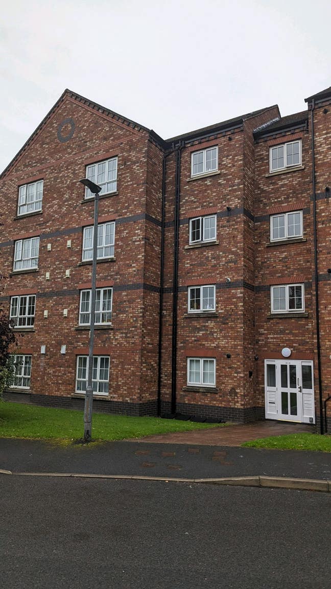 Double Room  Available In Chester. Bills Included  Main Photo
