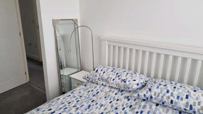Lovely double room.. in new build Main Photo