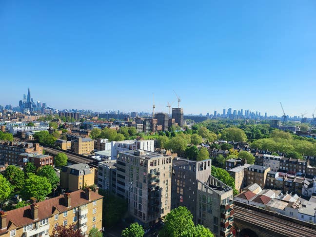  Stunning city-view rom, Mon-Fri. £100-175  Main Photo