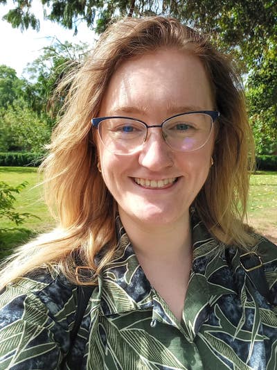 Professional female seeks a double room Main Photo