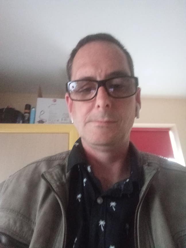 I am a professional male aged 47  I'm looking... Main Photo