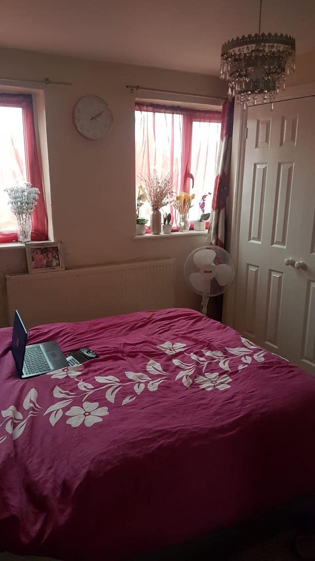 One Spacious DOUBLE Room Bills Included! Main Photo