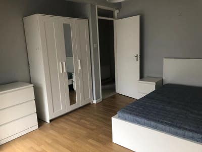  Large  double room near Town centre  Main Photo