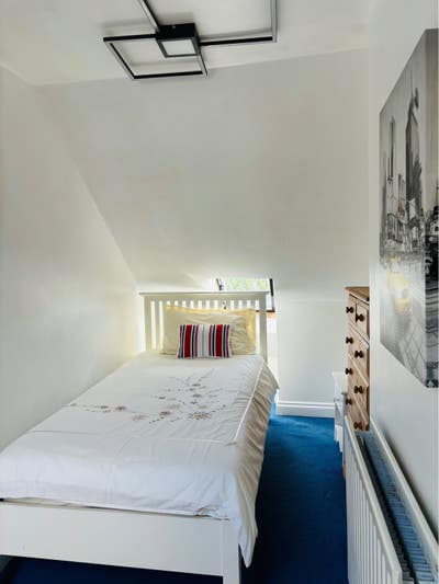 Rooms in Period Property Main Photo