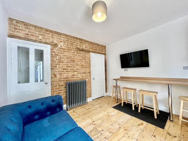 Studio & Double Ensuite - NR1 - Available Now Main Photo