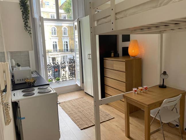 Charming Double Studio with Balcony Main Photo