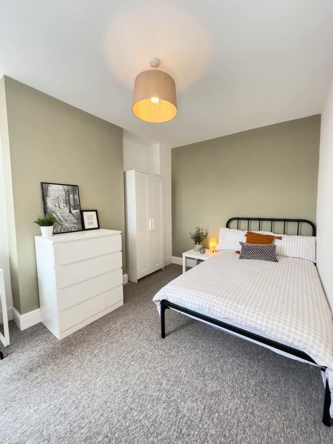 Stylish spacious Room 10min walk from City Centre Main Photo