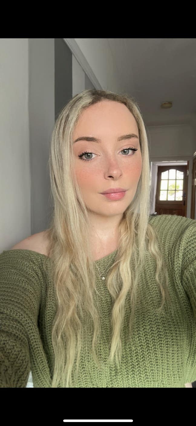 Friendly professional looking for a room Main Photo