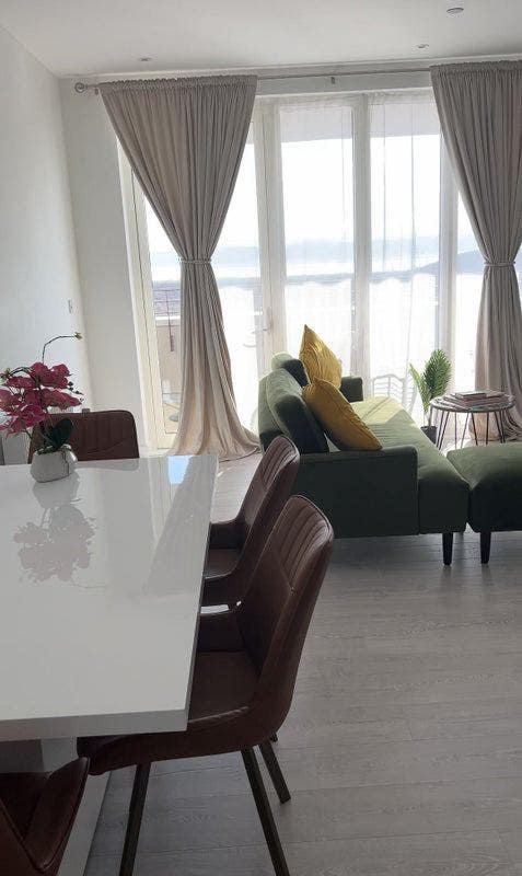 Furnished Double Room, Short-Term Let  Main Photo