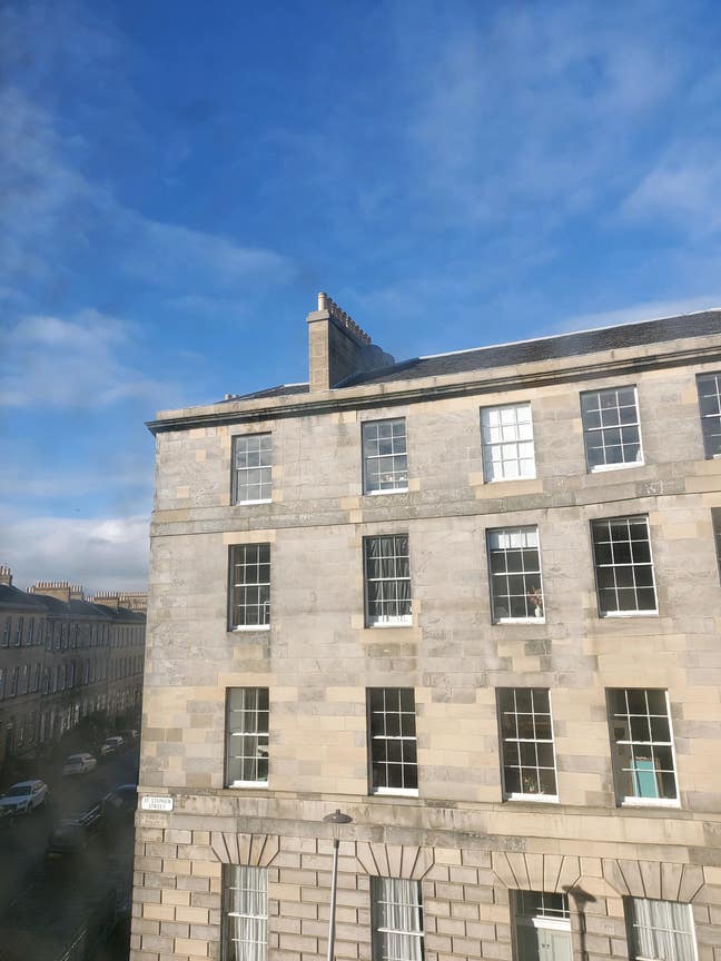 Double room August sublet  first 2 weeks of Fringe Main Photo