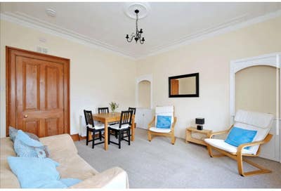 Entire Modern and spacious 1 bed flat  Main Photo