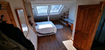 Large newly refurbished ensuite room Main Photo