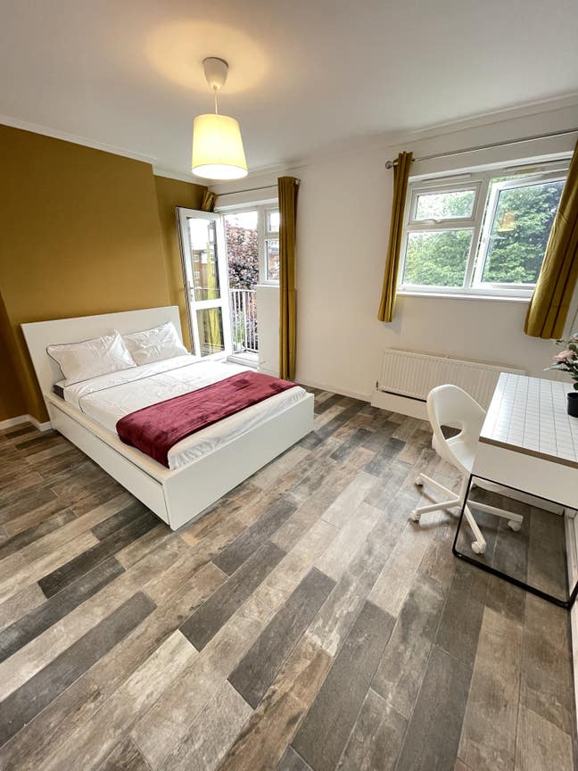 📢 Private Bathrooms - Farringdon - Massive Rooms  Main Photo
