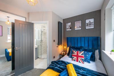 Newest House in the Town ! En- Suite Room ⭐️  Main Photo