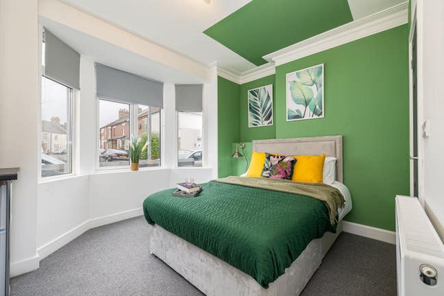 Last En-Suite Room Available Now on Gadsby St Main Photo