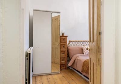Charming garden room in Broughton Main Photo