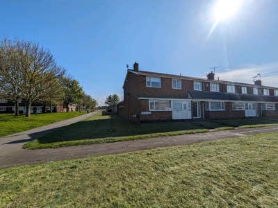 Large Double Bedroom Main Photo
