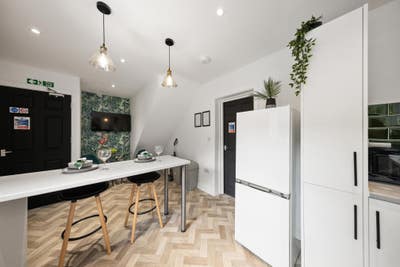 Spacious Groundfloor Single Room Availble in LE10 Main Photo