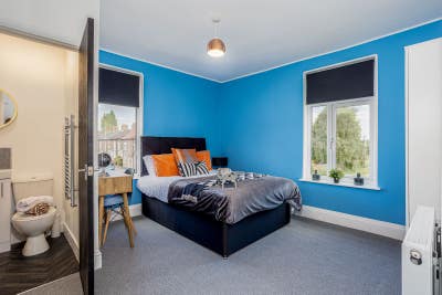 "Groundfloor Double Room with Offsuite" Main Photo