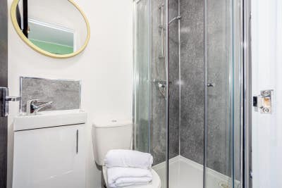 "Groundfloor Double Room with Offsuite" Main Photo