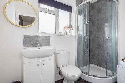 "Groundfloor Double Room with Offsuite" Main Photo