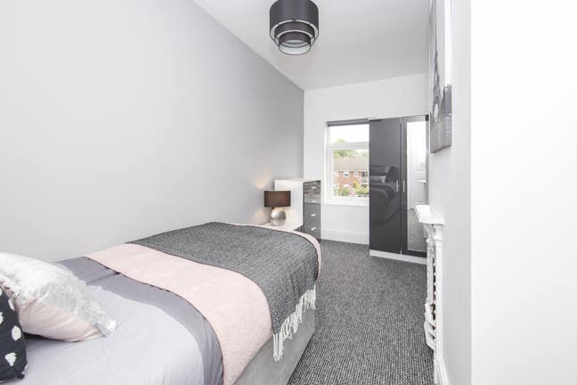 "Choose Either a Single or Double in Stockingford" Main Photo