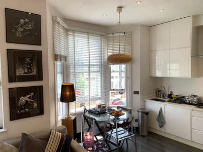 Double room available for rent in Queen’s Park  Main Photo