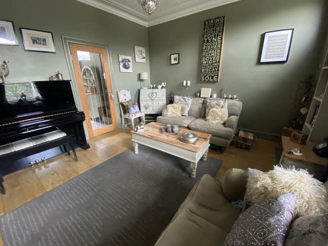 Lovely Double Room to Let Main Photo