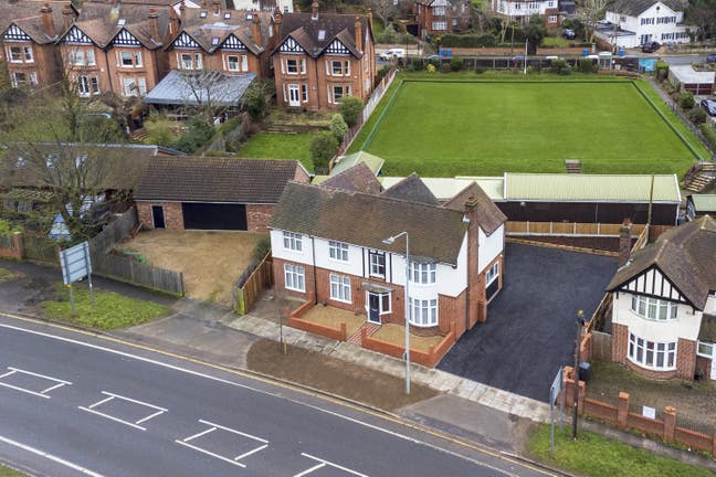 Hotel Style Premium Double Ensuite Room  Main Photo